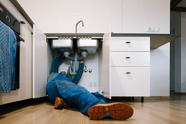 Professional Leak Detection technician working in Dumfries, VA